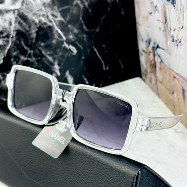 CHANEL CHOM02